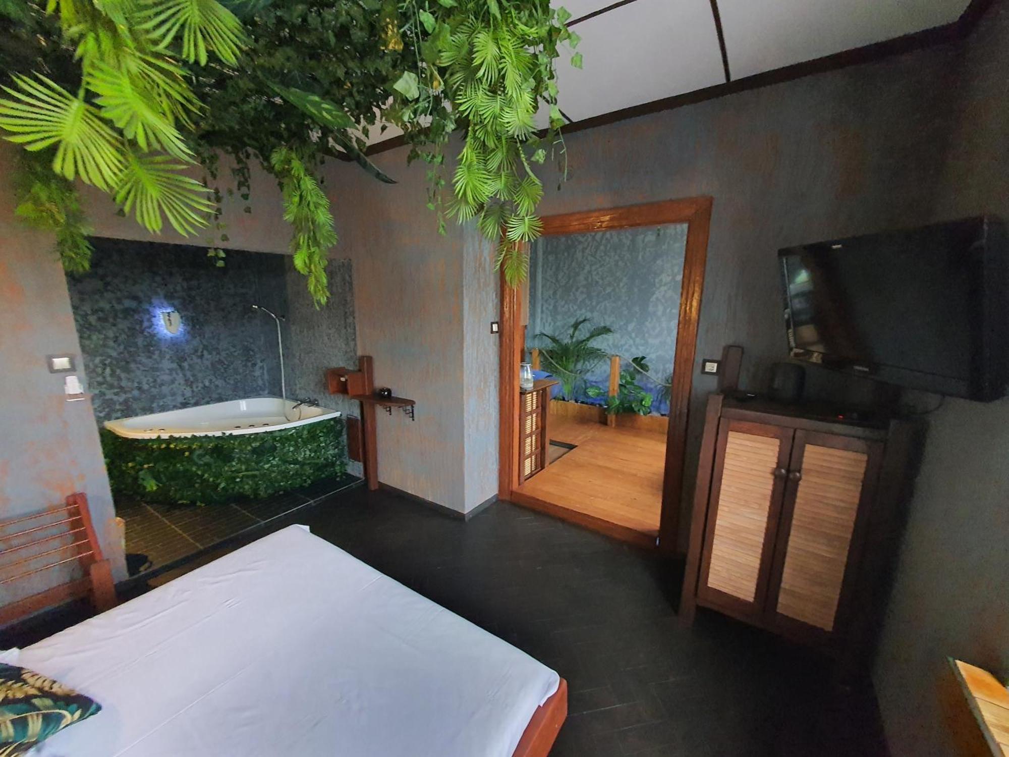 Tropicana Jacuzzi Apartment Krakov Exteriér fotografie